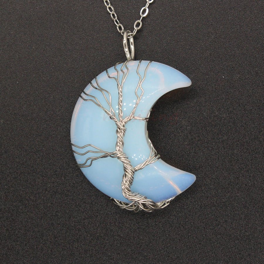 Natural Crystal Moon Pendant - Vintgedrifter